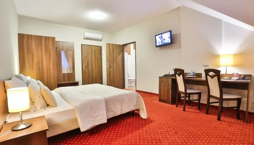 Apartament deluxe co to znaczy? Poznaj luksusowe cechy i różnice